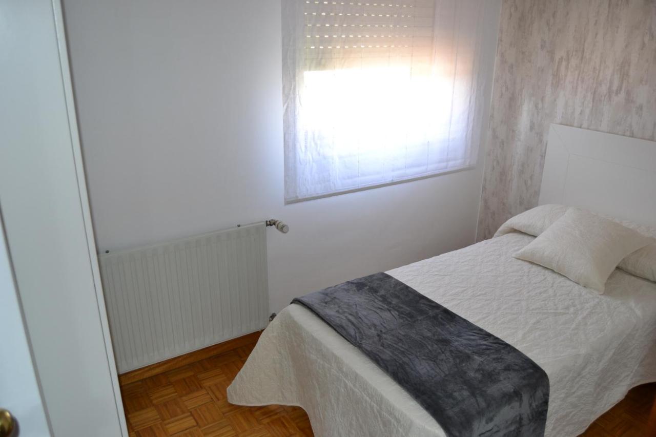 Inmoinsuas Train Station Apartment Sarria Luaran gambar